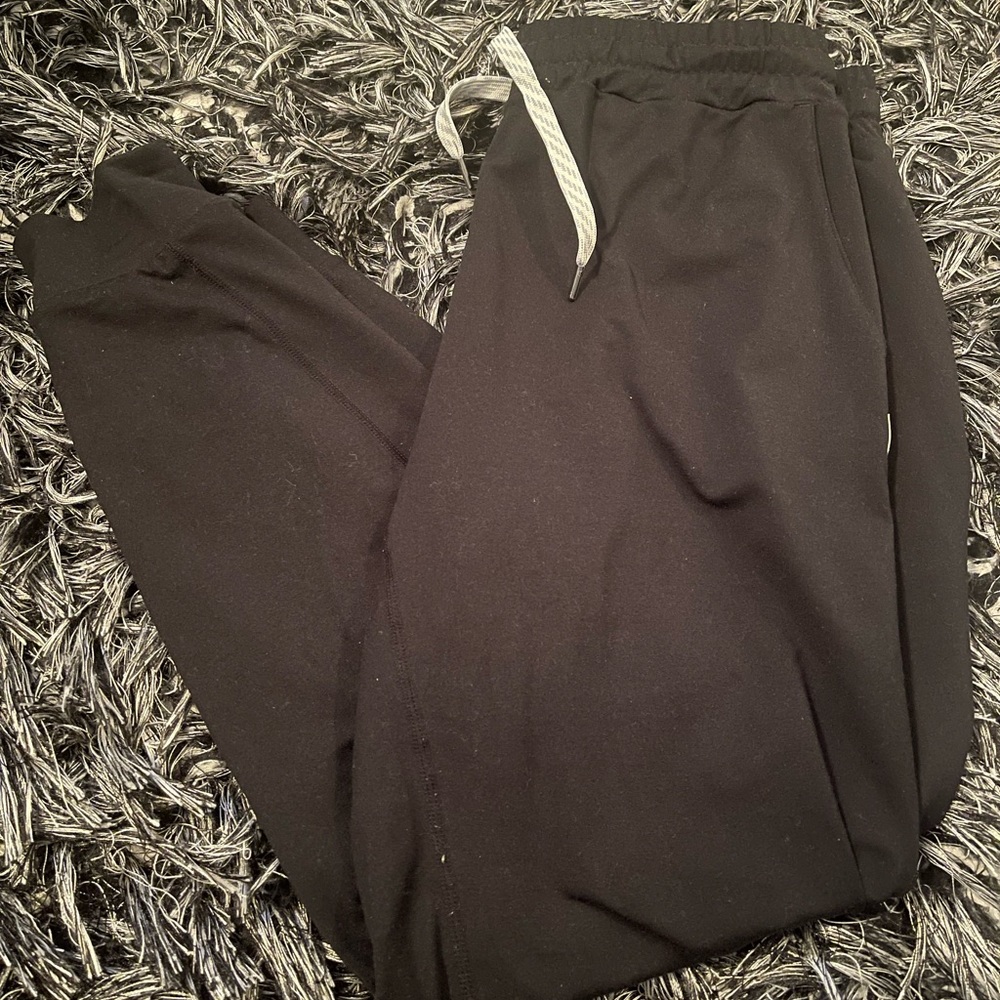 Black Vuori joggers